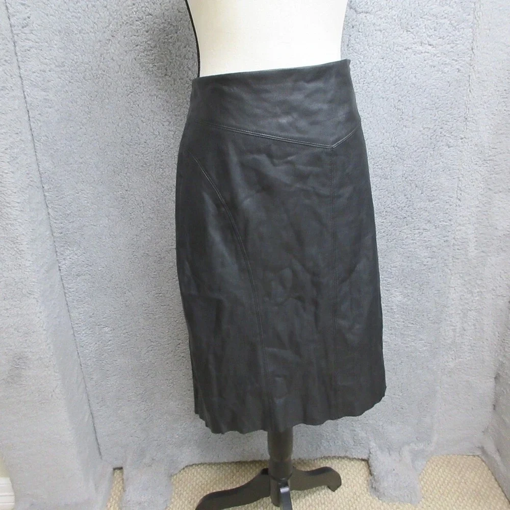 Express‎ Faux Leather Skirt Women 10 Black Chic Edgy Trendy Modern Sleek Moto